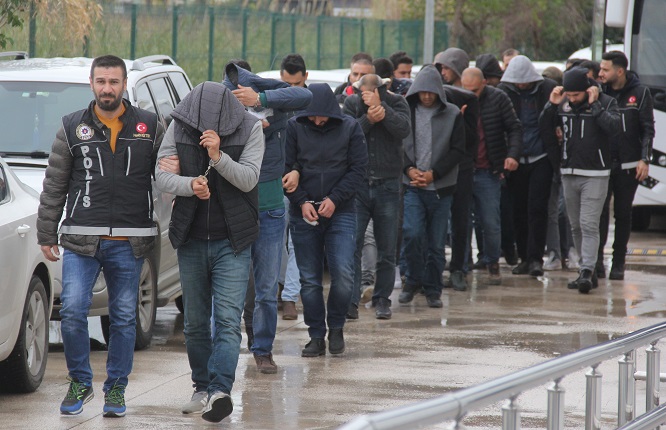 Torbacı operasyonunda 7 tutuklama