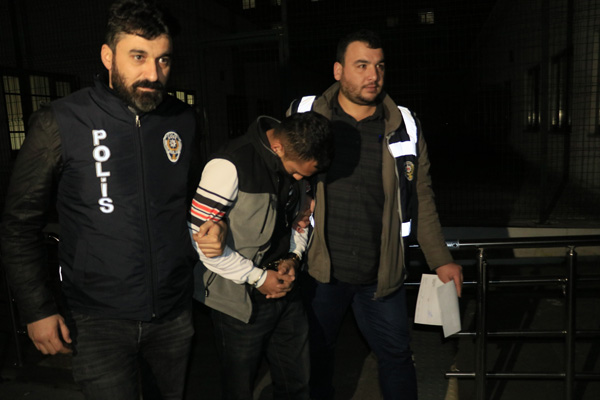 Polis vatandaşın 212 bin lirasını kurtardı