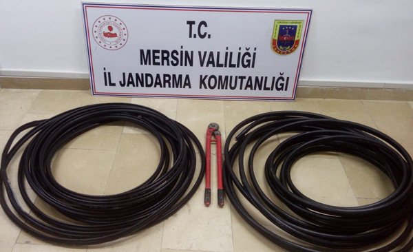 Kablo hırsızları internet kesilince yakalandı