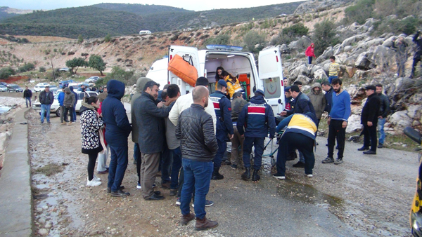 Mersin’de otomobil denize düştü: 1 ölü