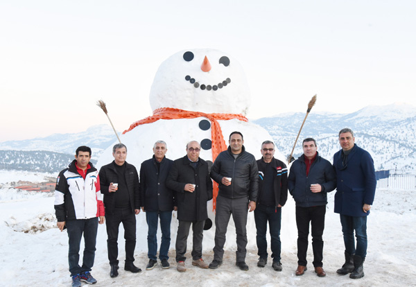 Toroslar'da 'Kar festivali' heyecanı