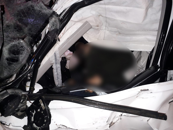 TEM otoyolunda cip tıra çarptı: 1 ölü