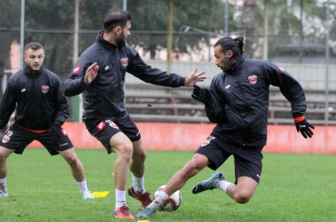 Kaplan’dan tatsız start