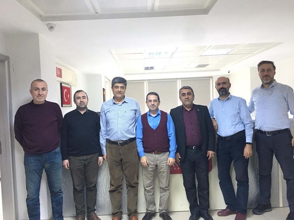 Müdür Ayan’a gazetemizden teşekkür plaketi