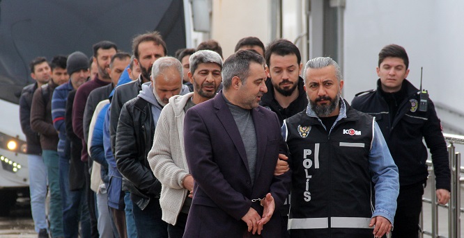 Hatalı soruda bile aynı şıkkı işaretlemişler