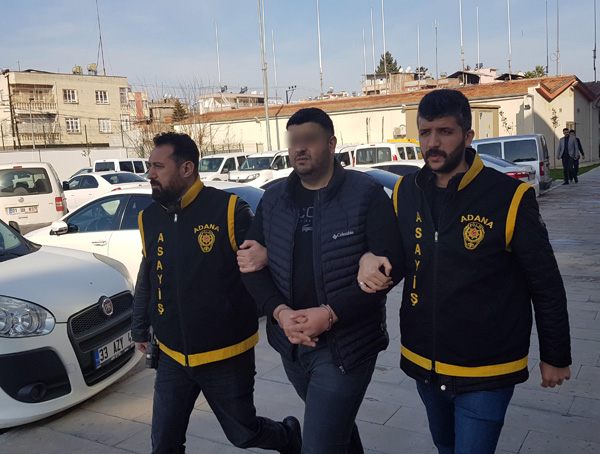 Oğlunun akülü aracı için baz istasyonundan akü çalmış