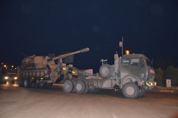 Sınır birliklerine tank ve obüs sevkiyatı