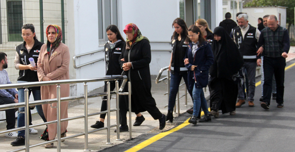 FETÖ'nün ablası tutuklandı