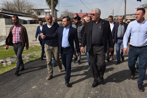Yüreğir'de yol hamlesi başladı