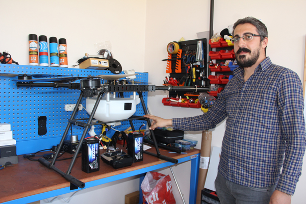 (Özel) Drone artık tarımsal ilaçlamanın da hizmetinde