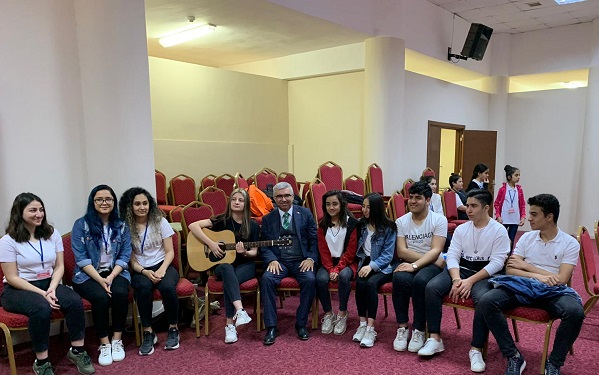 Öğretmen ve veliler kan verdi