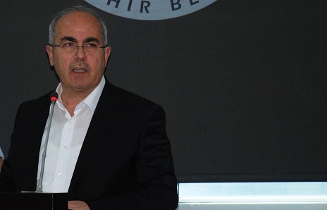 Avcı: Kozan’ın bozuk yollarını yapacak mısınız?