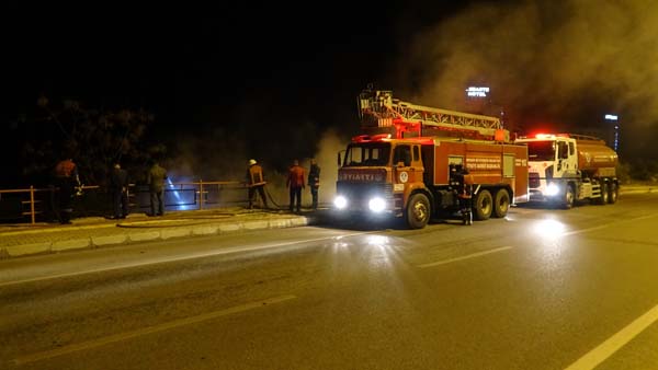 Mersin Antalya karayolu çevresinde 3 ayrı yangın