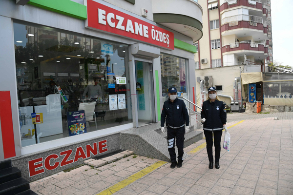 Yaşlılara alışveriş desteği sınırları aştı