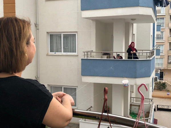 Komşuluk ilişkilerine 'korona' tedbiri
