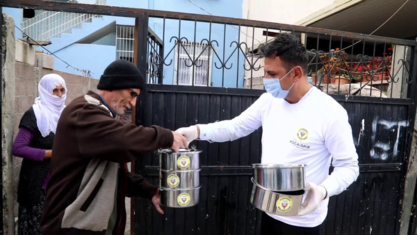 Adana'da 2 bin aileye sıcak yemek