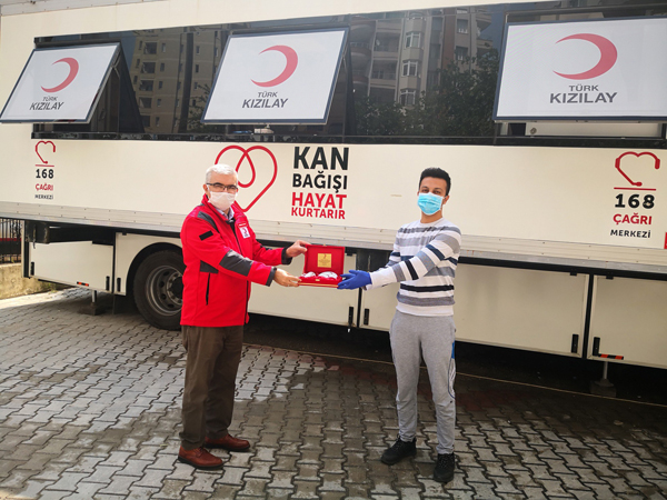 Adana'da ilk plazma bağışı
