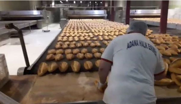 Adana Halk ekmek tam kapasite mesaide