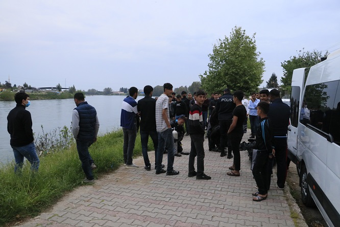 Akıntıya kapılıp kayboldu