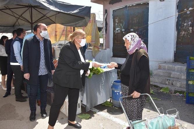 CEYHAN'A KADIN ELİ DEĞDİ