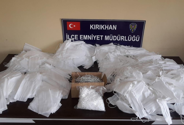 Maske üretimi yapan iş yerine baskın