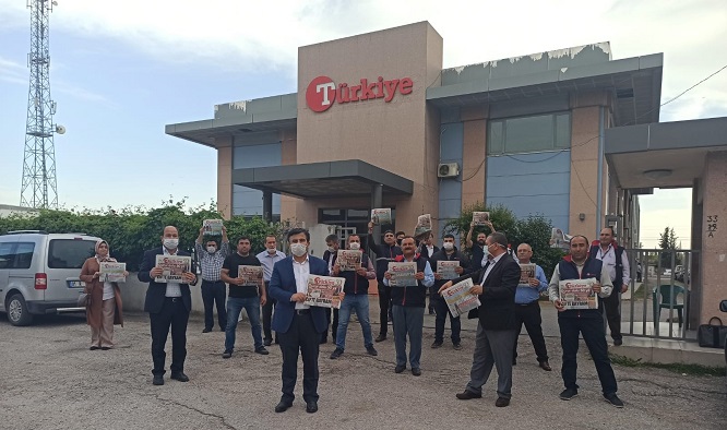 Adana’da 50. yıla pastalı kutlama