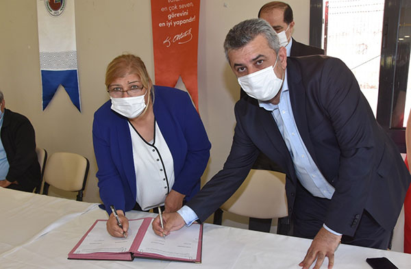 Ceyhan Belediyesi'nde sözleşme imzalandı
