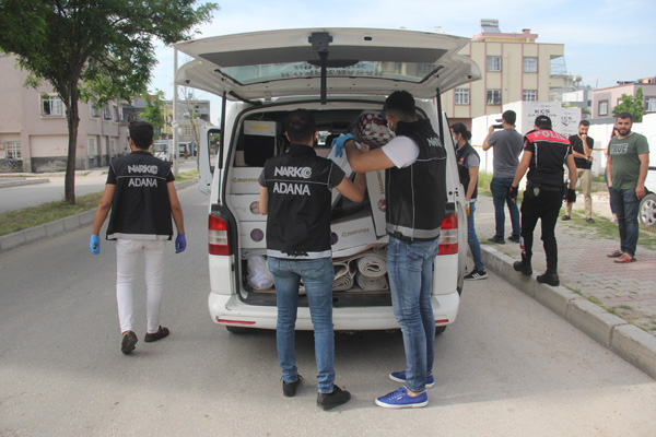 400 polisle mahalleye uyuşturucu ablukası