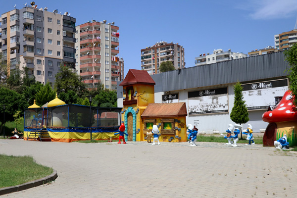 ADANA YANIYOR