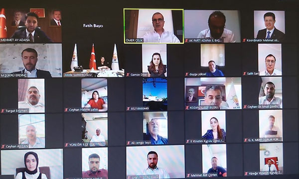 AK Parti'de 2 bin kişilik bayramlaşma
