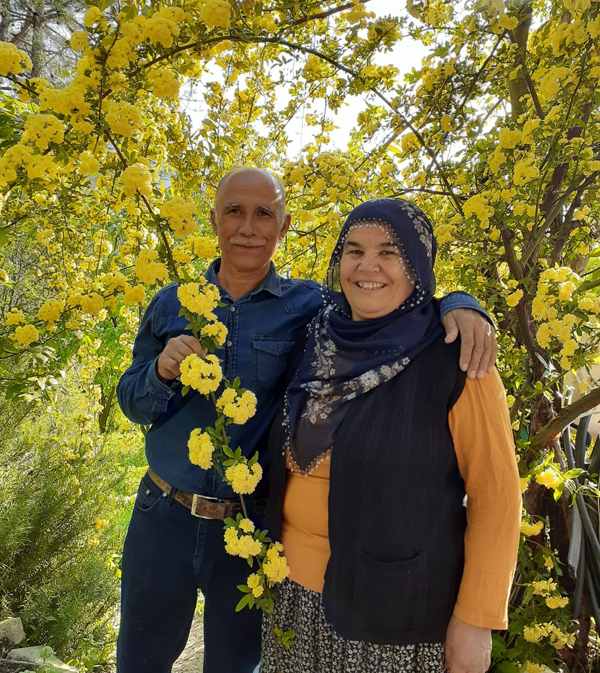 Domuz avında arkadaşını vurdu