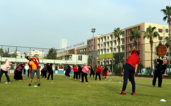 Akdeniz’de sağlık için sabah sporu başladı