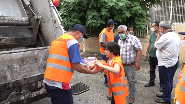 Otizmli Selçuk’un çöp kamyonu ilgisi