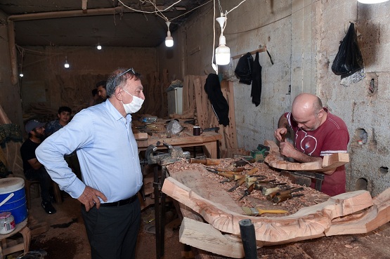 Akay esnaf ve zanaatkârla buluştu