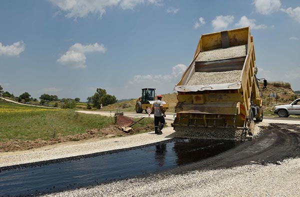 Büyükşehirde asfalt seferberliği