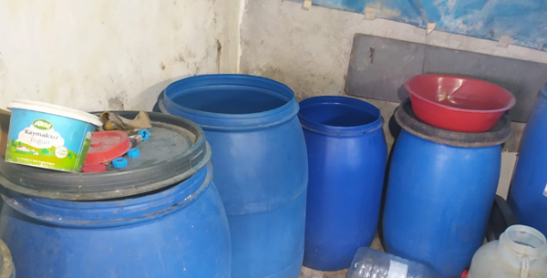 Adana'da 800 litre kaçak içki ele geçirildi
