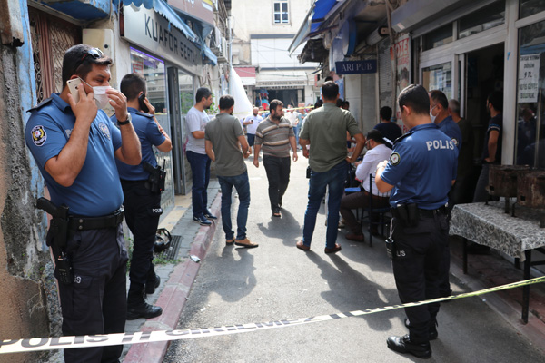 Dün tıraş olduğu kalfaya bugün kurşun yağdırdı