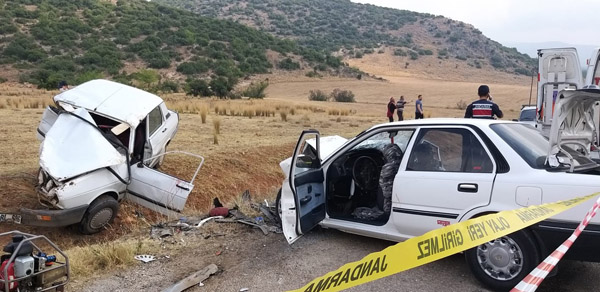 Adana'da feci kaza: 1 ölü, 4 yaralı