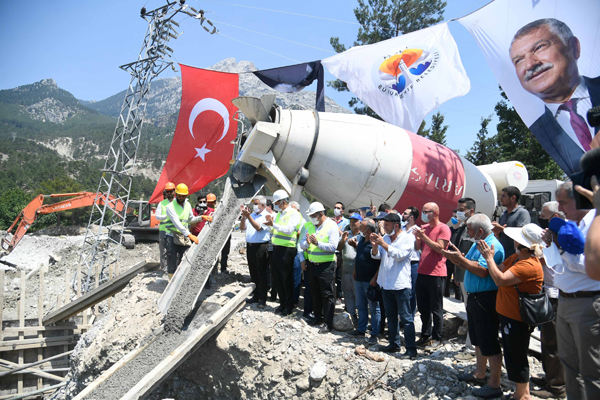 Pozantı’da çifte açılış