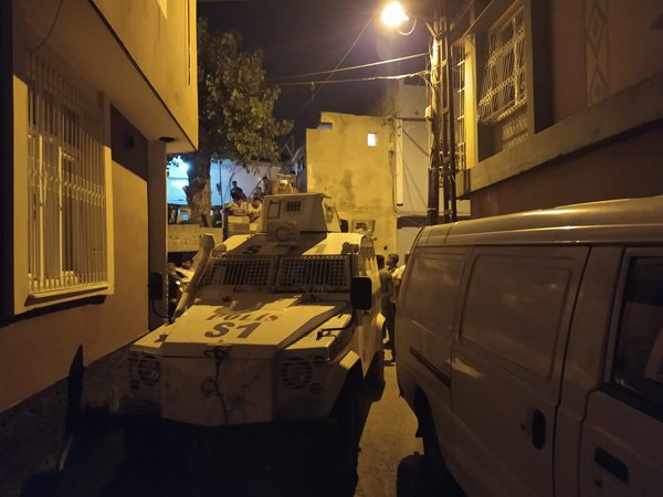 Komşuların kavgası kanlı bitti: 1 ölü 2 yaralı