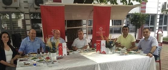 Mektebim Koleji akşam yemeğinde buluştu