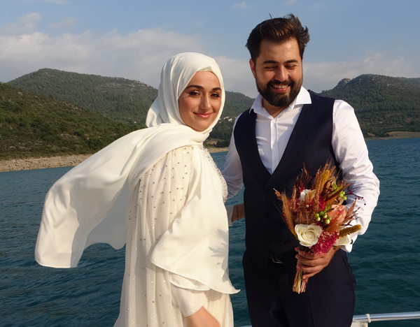 Teknede nikah kıydılar