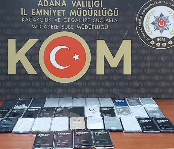 Adana'da kaçak cep telefonu operasyonu