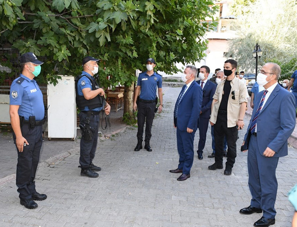 Vali Elban, Feke’de incelemelerde bulundu