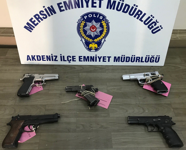 Haklarında arama kararı bulunan 30 kişi yakalandı