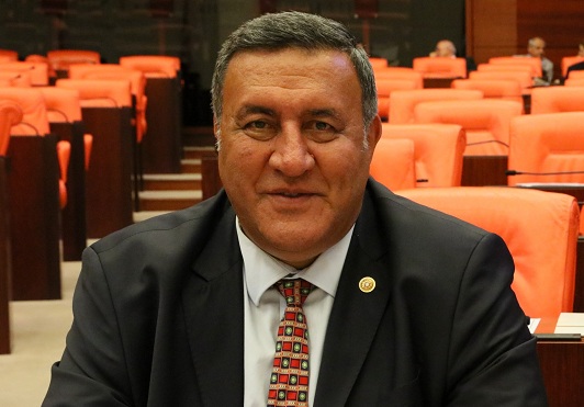 Gürer: “Engelliler iş diye feryat ediyor”