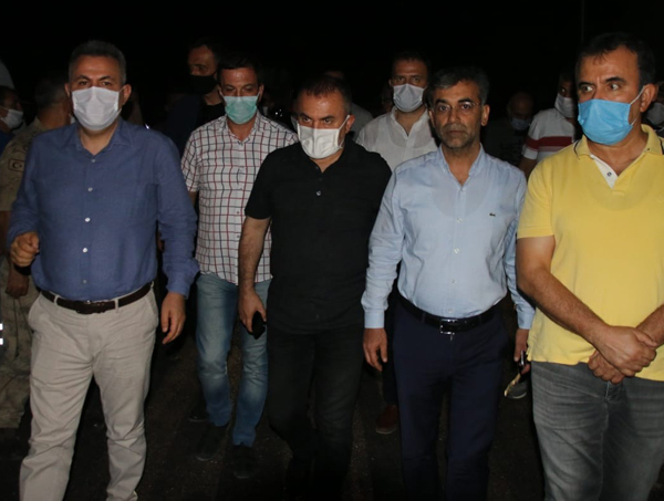 EVİNDEN OLAN İNSANLARIN GÖZYAŞI