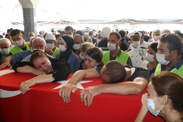 Mersinli şehit son yolculuğuna uğurlandı