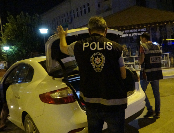 POLİSTEN KAÇAMAZSIN