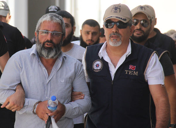 Kızını geri götüren babayı vurdurtmuş
